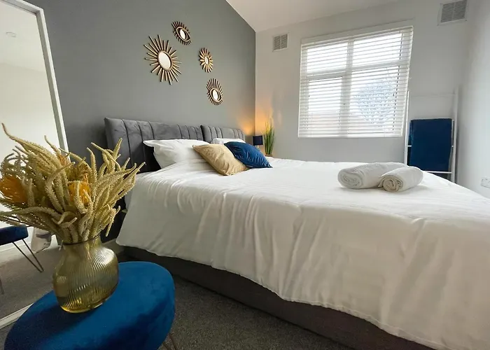 12Min To City - Free Parking - Christie Nhs - Contractor Friendly - Irwell Stays
